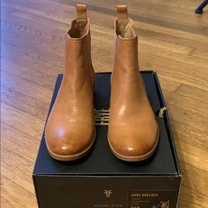 Frye leather Chelsea boots